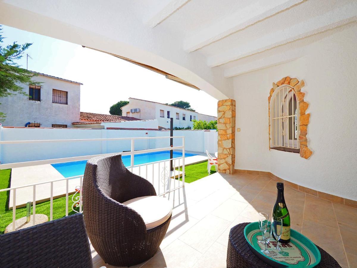 Holiday Home Alberes By Interhome Empuriabrava Extérieur photo
